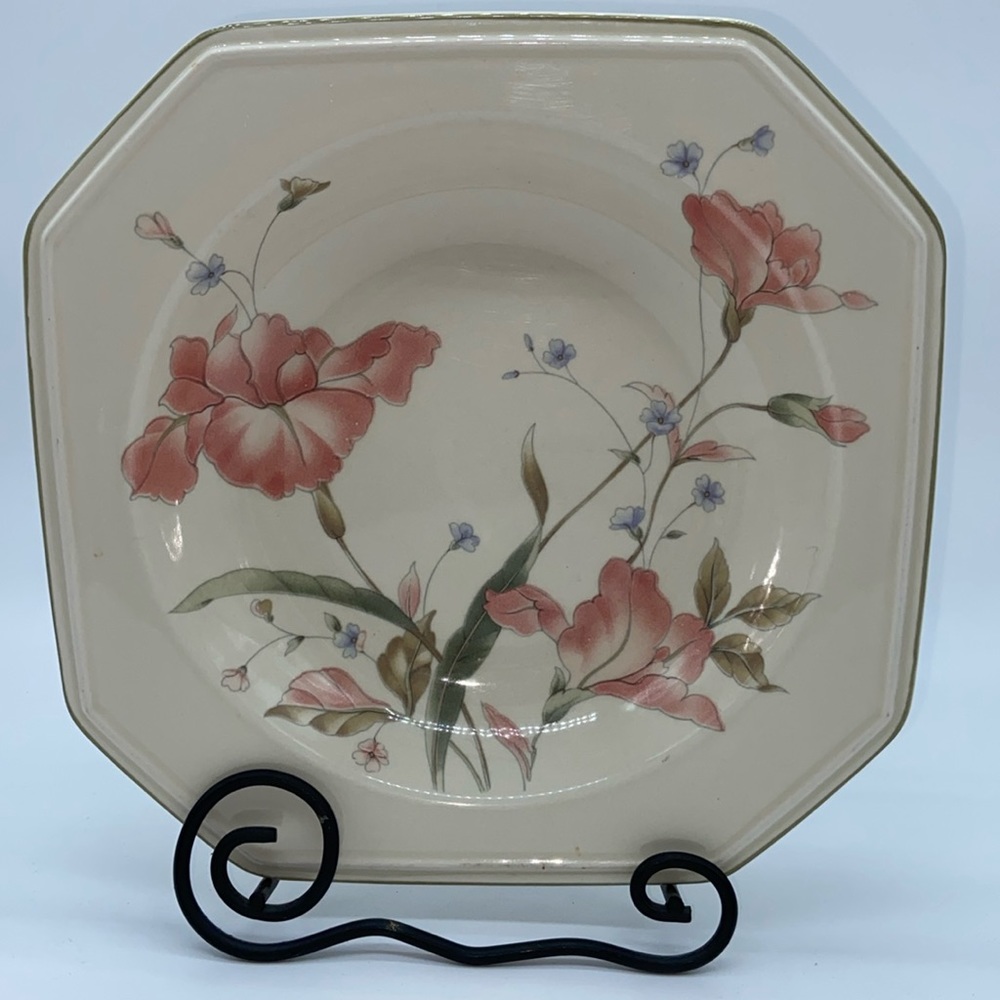 Mikasa Continental Ivory Pink Iris Salad Soup Bowl